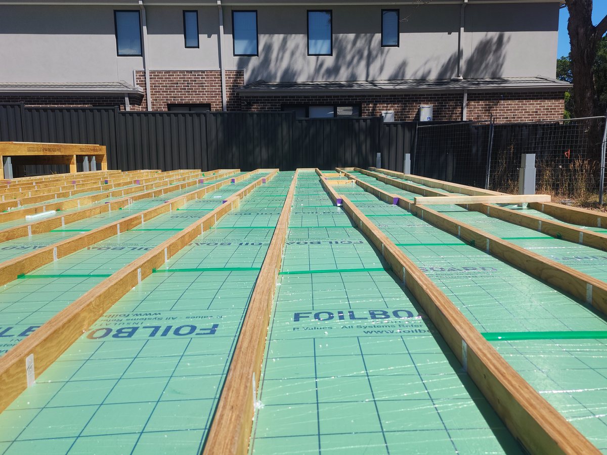 Floor-stage insulation before flooring